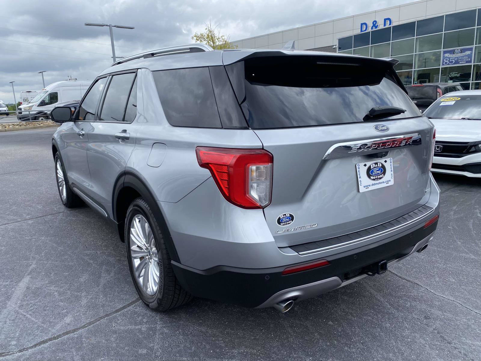 Certified 2020 Ford Explorer Limited w/ Class III Trailer Tow Package RWD image 5