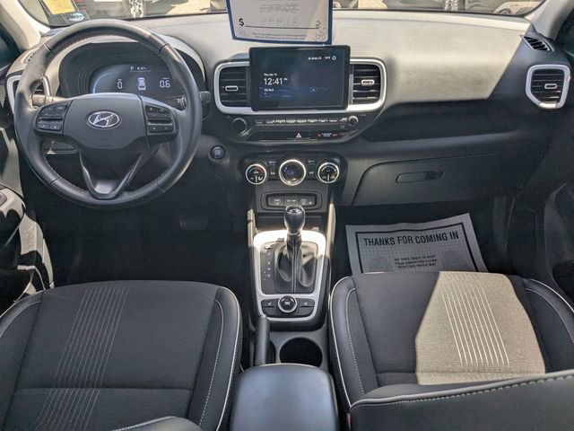 Used 2024 Hyundai Venue Limited FWD image 13