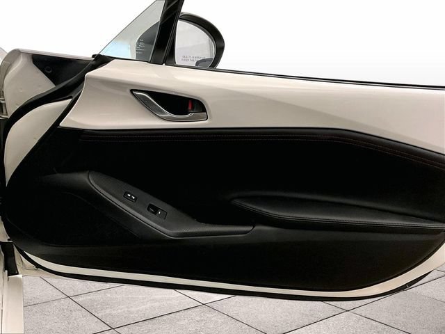 Used 2018 MAZDA MX-5 Miata Grand Touring RWD image 23