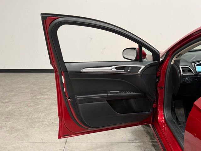 Certified 2020 Ford Fusion SE FWD image 13