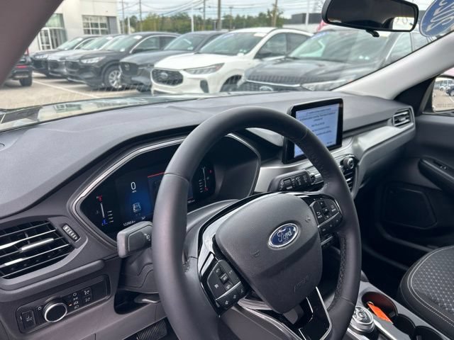 Certified 2023 Ford Escape Active AWD/4WD image 18