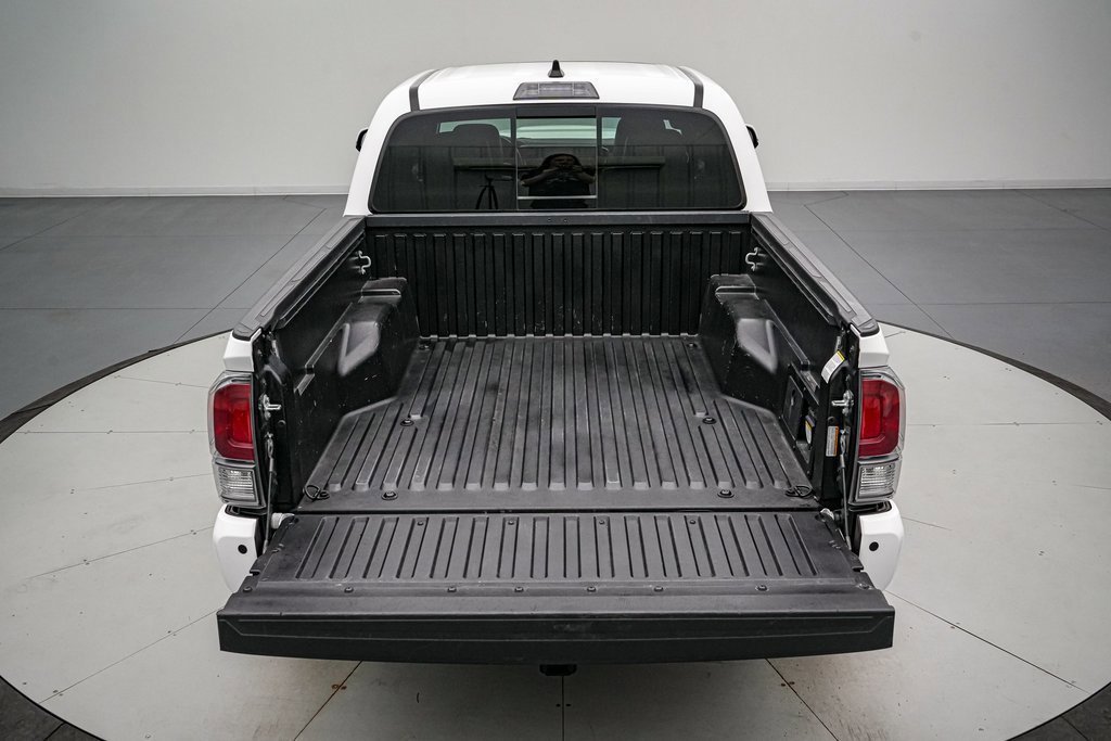 Used 2022 Toyota Tacoma TRD Sport image 10