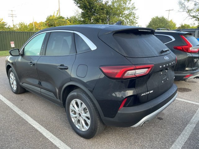 Certified 2023 Ford Escape Active AWD/4WD image 13