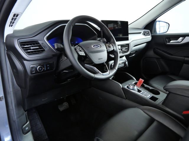 Certified 2025 Ford Escape Platinum AWD/4WD image 16