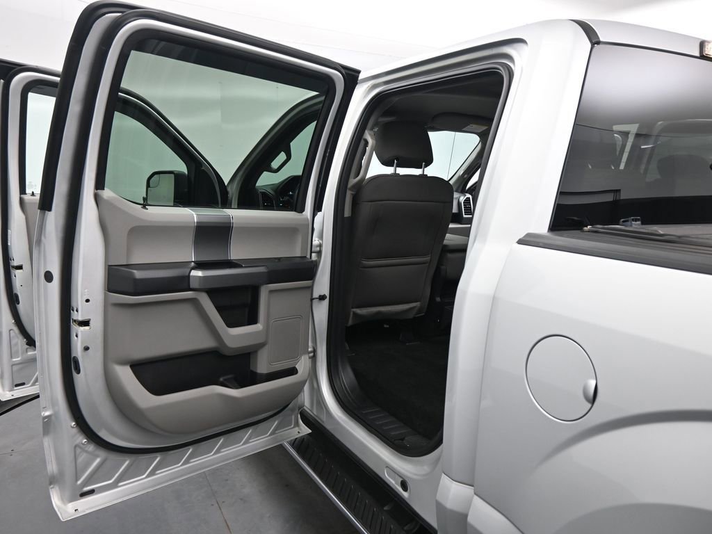 Certified 2018 Ford F150 XLT w/ Equipment Group 301A Mid image 45