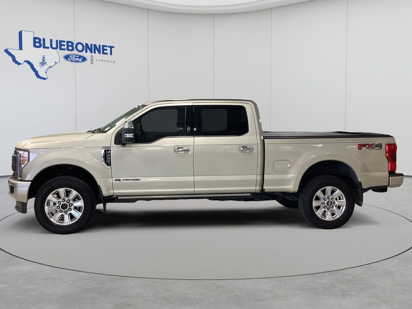 Certified 2018 Ford F250 Platinum w/ Platinum Ultimate Package AWD/4WD image 8