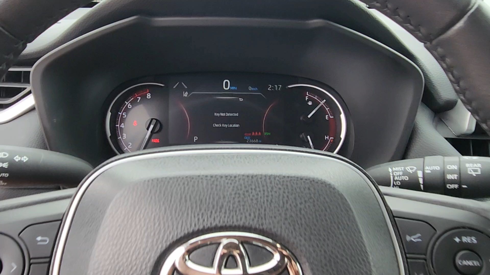 Used 2025 Toyota RAV4 XLE w/ Convenience Package AWD/4WD image 36