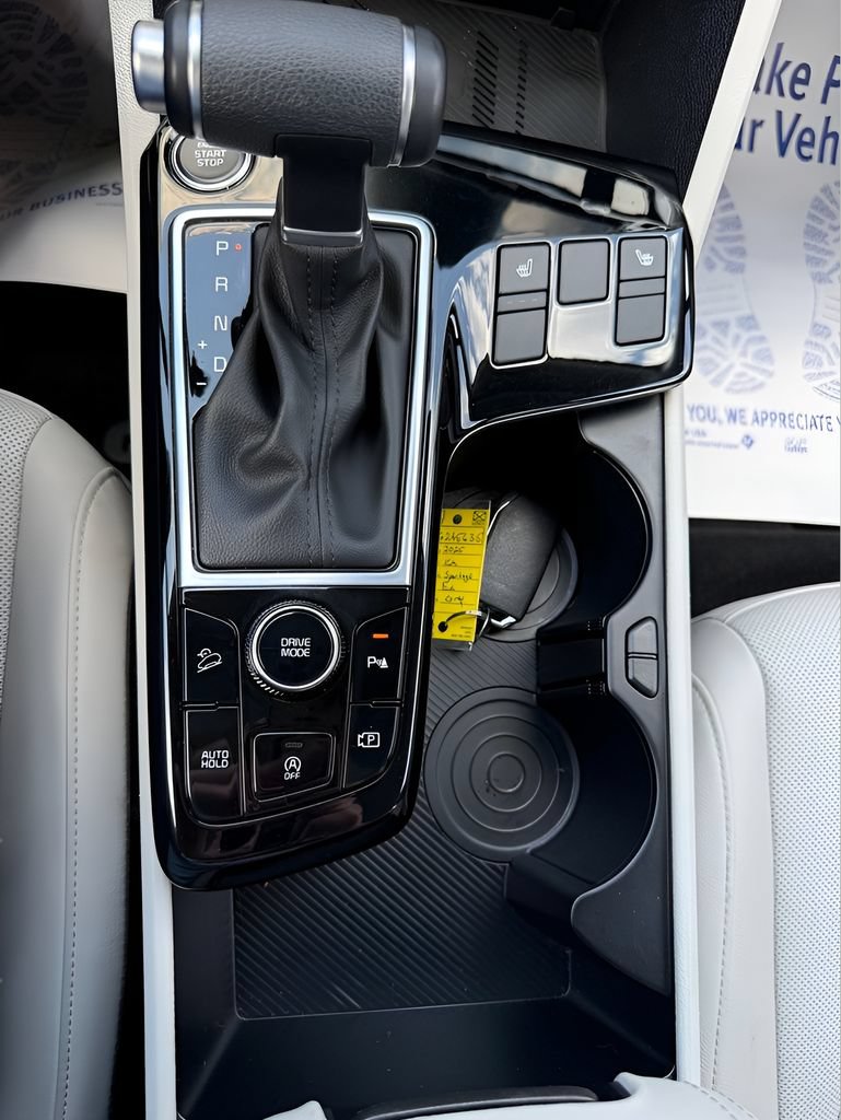 Used 2025 Kia Sportage EX FWD image 28