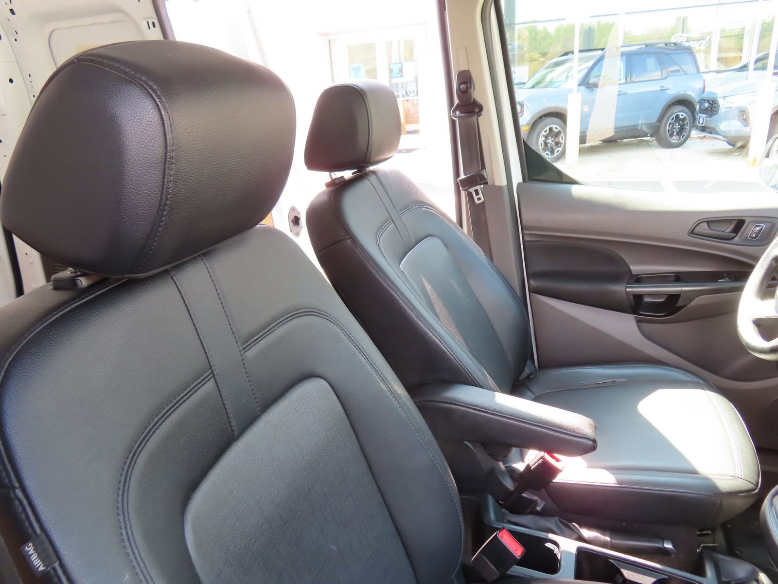 Certified 2020 Ford Transit Connect XL image 31