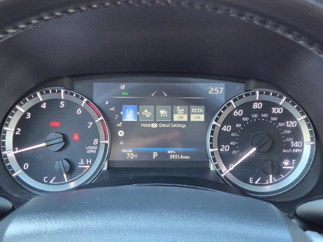 Used 2024 Toyota Highlander XLE AWD/4WD image 24