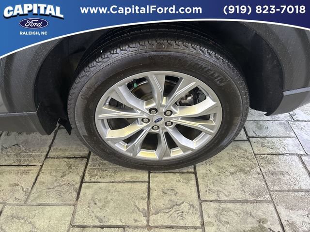 Certified 2024 Ford Explorer XLT w/ Equipment Group 202A image 13