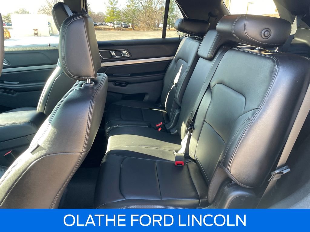 Certified 2018 Ford Explorer XLT w/ Equipment Group 202A image 33