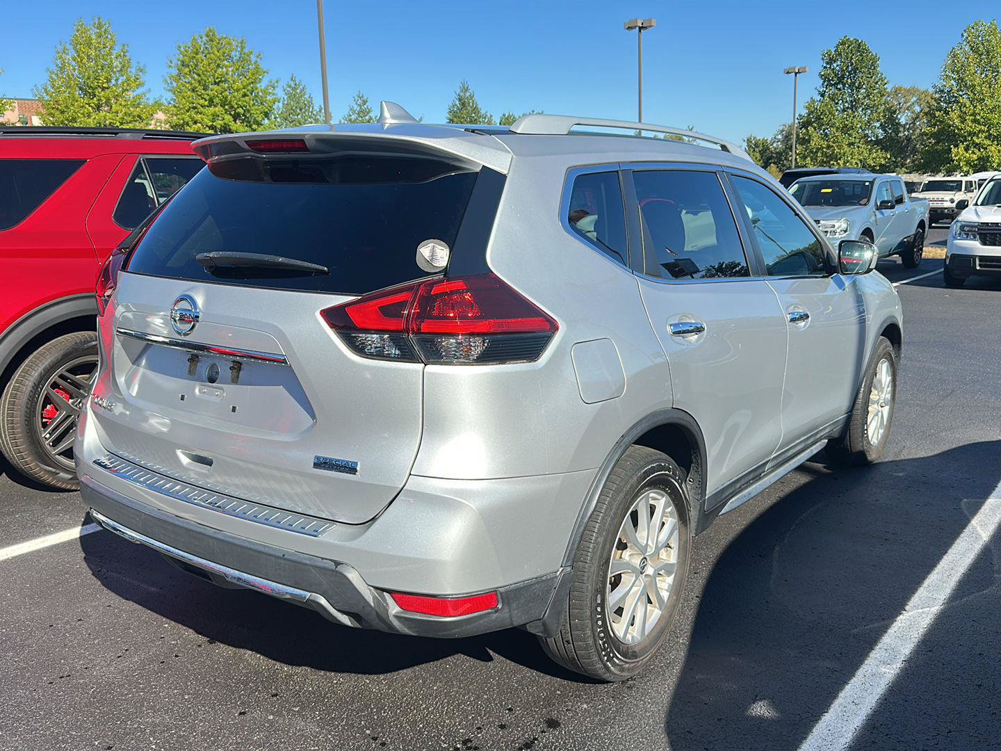Used 2020 Nissan Rogue S w/ Special Edition Package FWD image 3