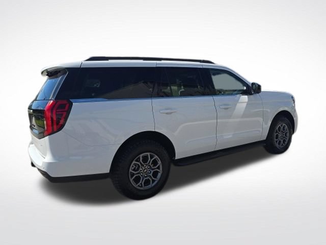 Certified 2025 Ford Expedition Active RWD image 3
