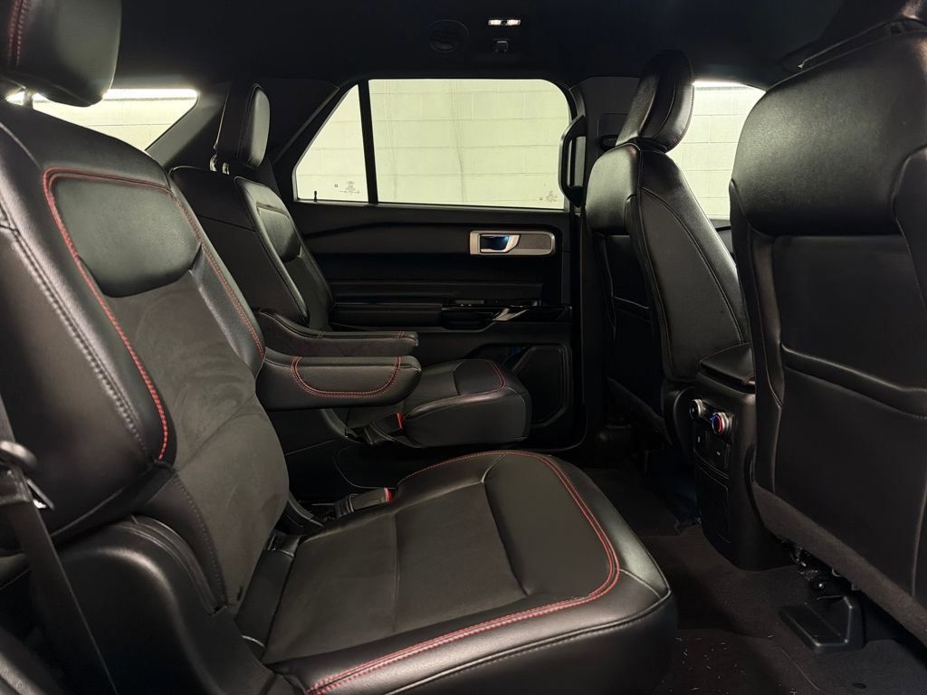 Certified 2023 Ford Explorer ST-Line w/ Class IV Trailer Tow Package image 32