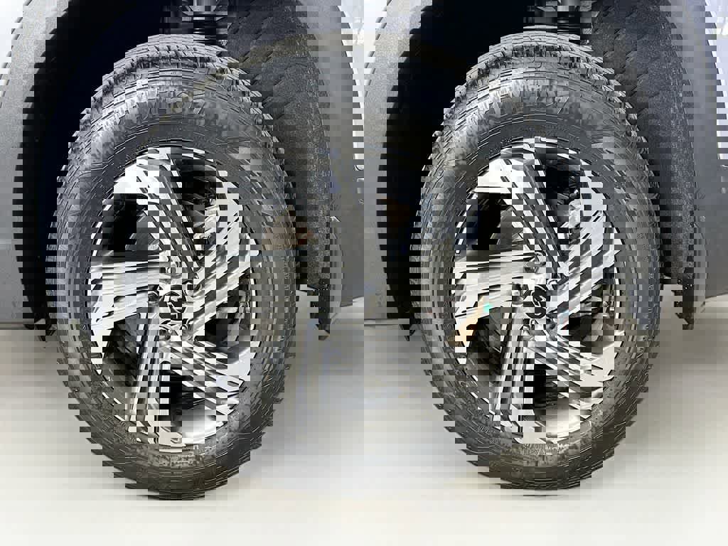 Used 2023 Hyundai Santa Fe SEL image 11