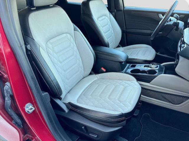 Certified 2023 Ford Escape SE w/ PHEV Premium Package FWD image 17