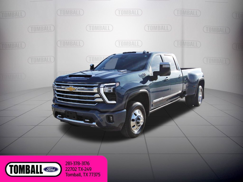 Used 2024 Chevrolet Silverado 3500 High Country w/ High Country Premium Package AWD/4WD image 3