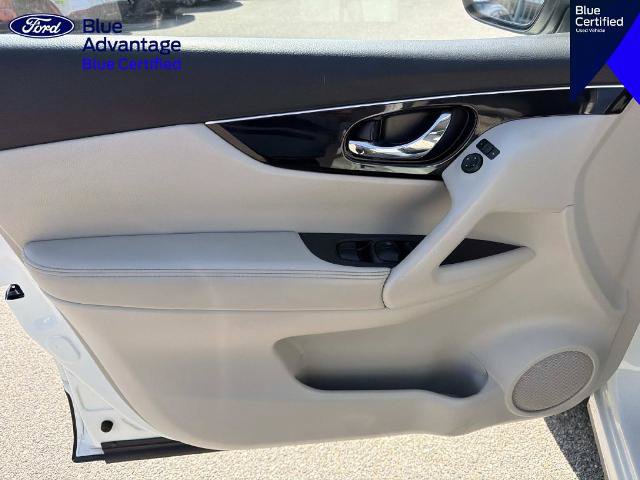 Used 2019 Nissan Rogue Sport SL FWD image 14