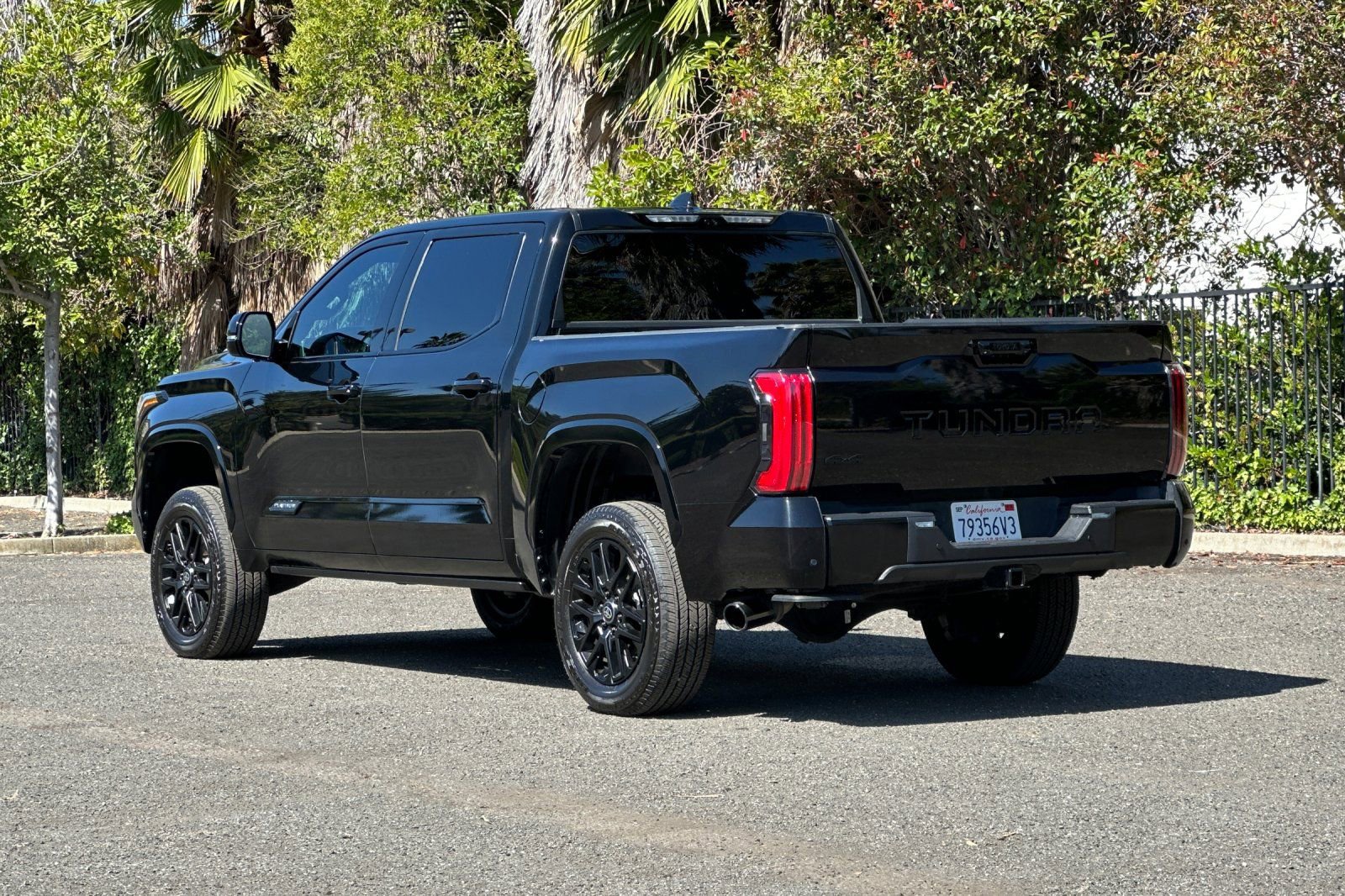 Used 2023 Toyota Tundra Platinum AWD/4WD image 5