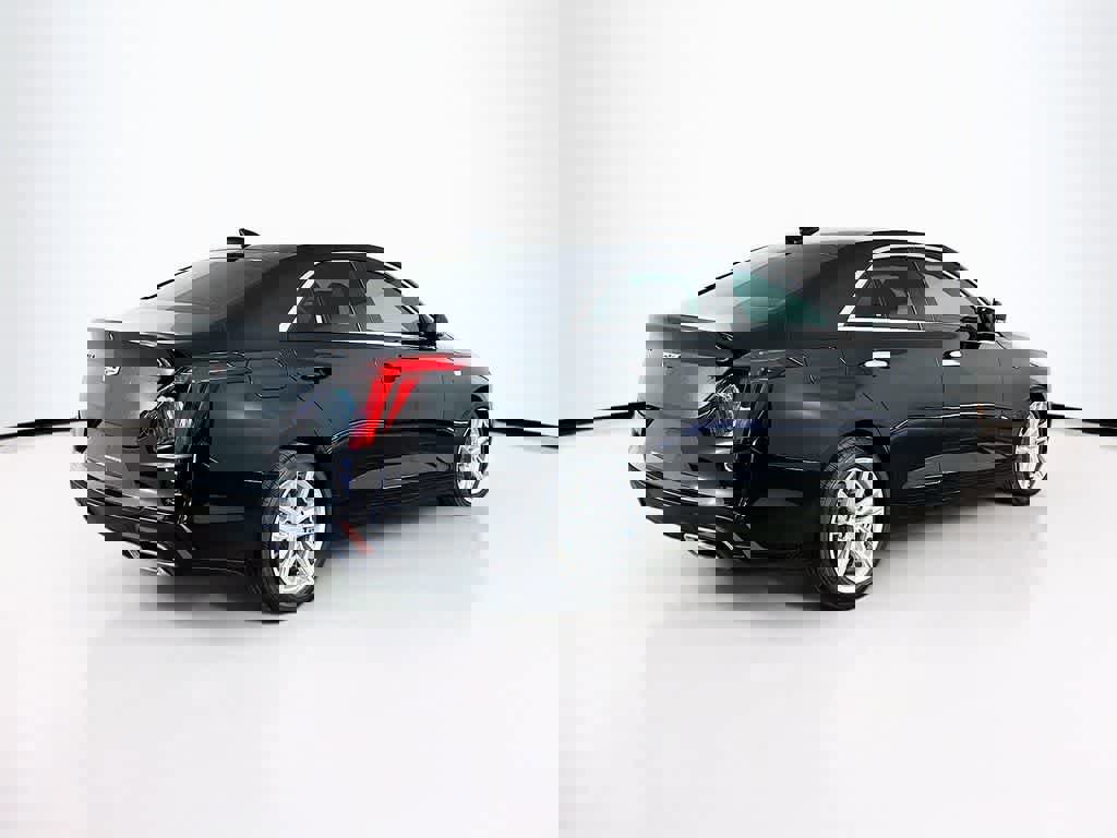 Used 2020 Cadillac CT4 Luxury w/ Cold Weather Package image 5