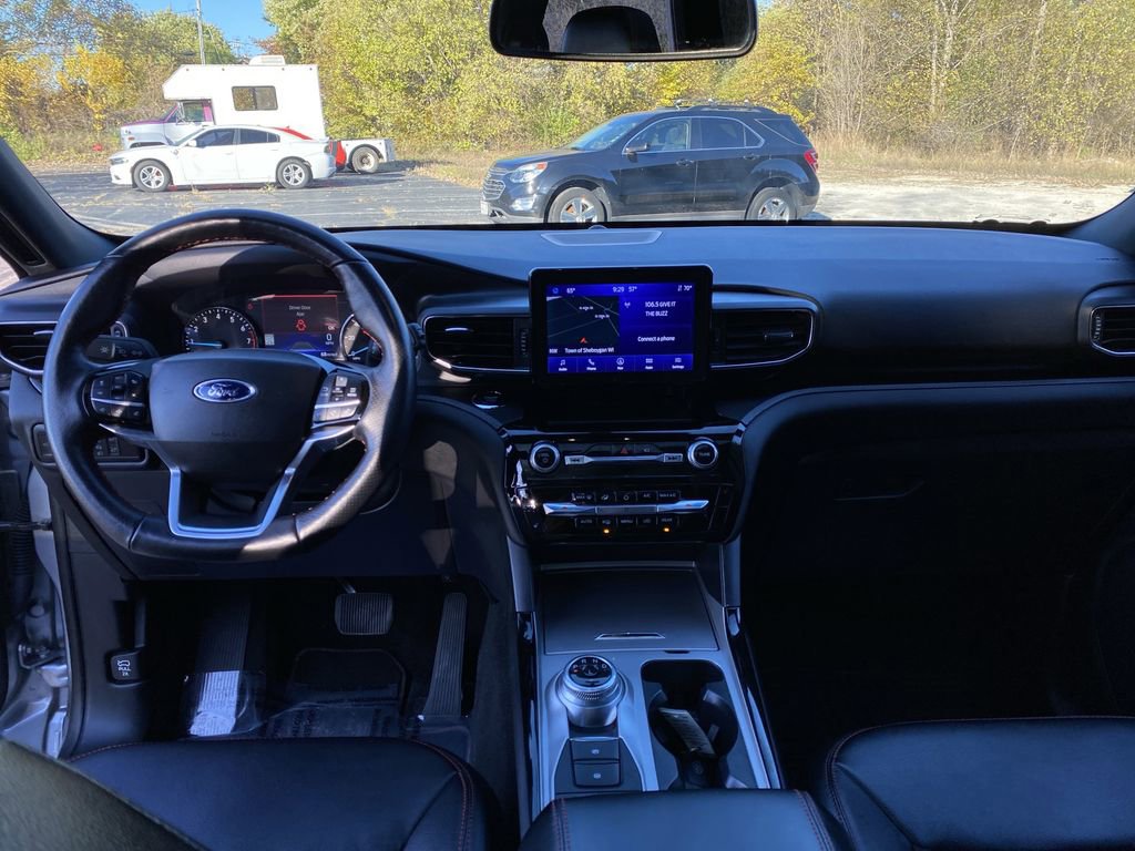 Certified 2023 Ford Explorer ST-Line image 6