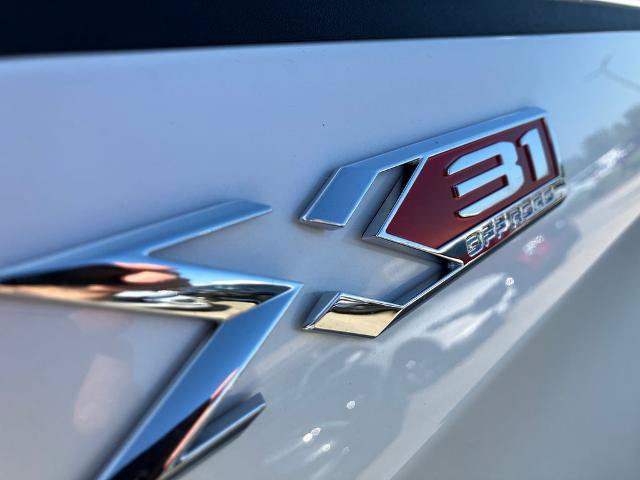 Used 2024 GMC Sierra 1500 SLT w/ SLT Premium Plus Package AWD/4WD image 13