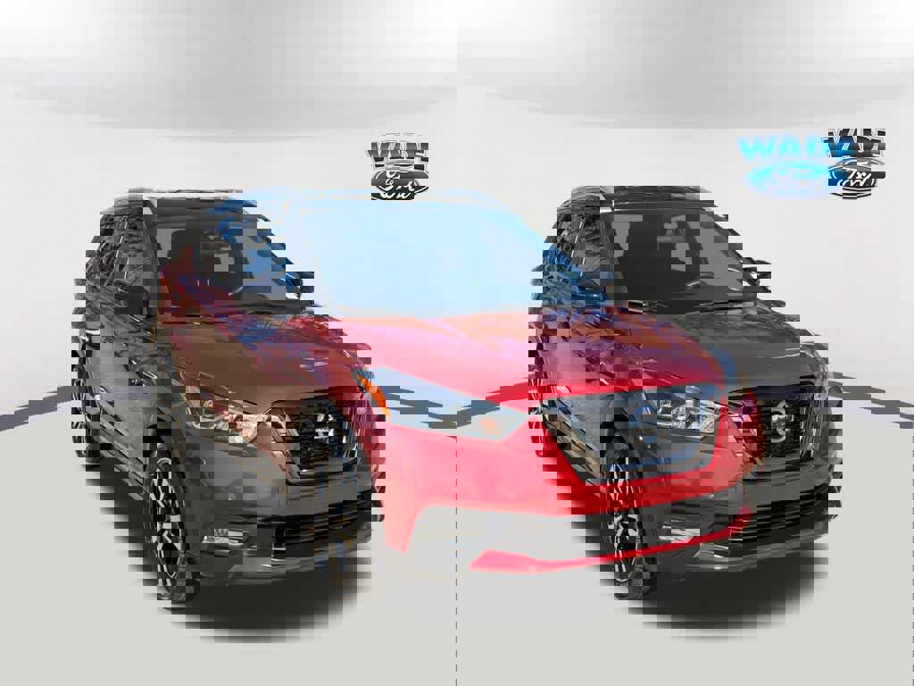 Used 2019 Nissan Kicks SR w/ SR Premium Package image 3
