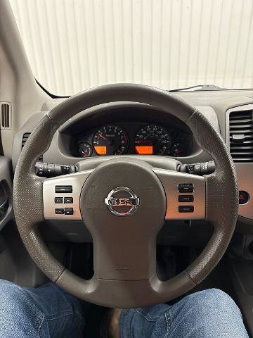 Used 2018 Nissan Frontier SV AWD/4WD image 11
