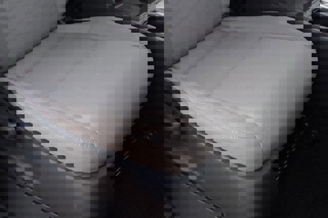 Used 2022 Nissan Frontier SV w/ Technology Package image 13