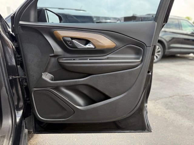Used 2020 GMC Terrain SLE w/ Driver Convenience Package FWD image 15