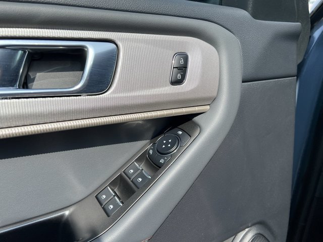 Certified 2026 Ford Explorer Active AWD/4WD image 12
