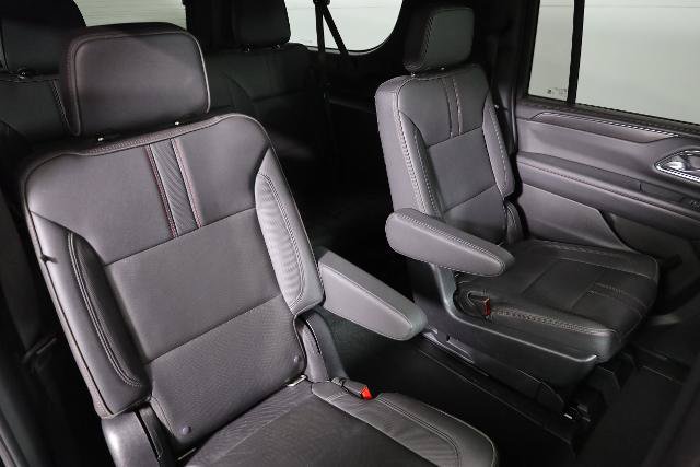 Used 2022 Chevrolet Suburban RST w/ Sport Performance Package AWD/4WD image 11