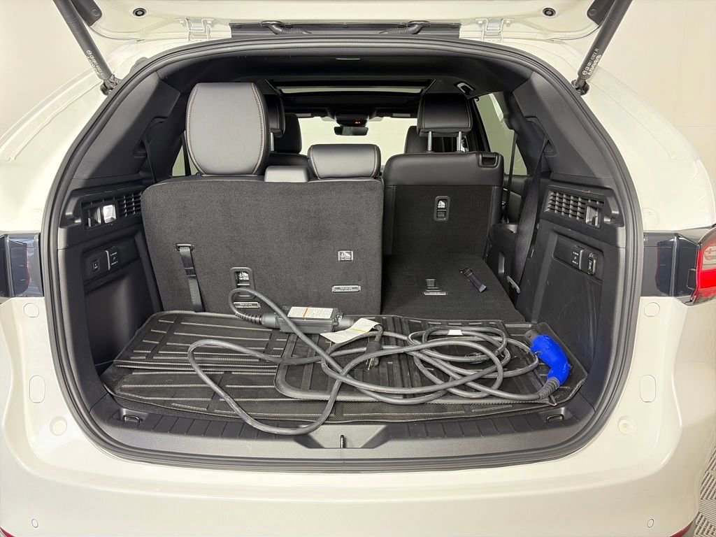 Used 2025 MAZDA CX-90 Plug-In Hybrid w/ Premium Plus image 33