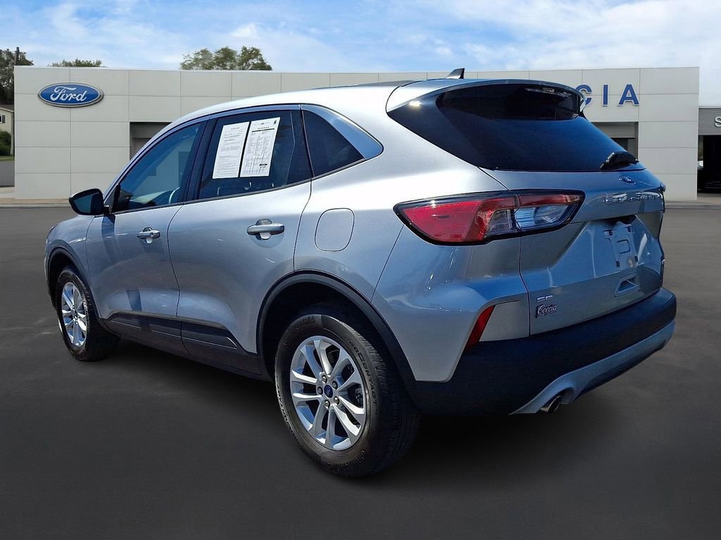 Certified 2022 Ford Escape SE AWD/4WD image 3