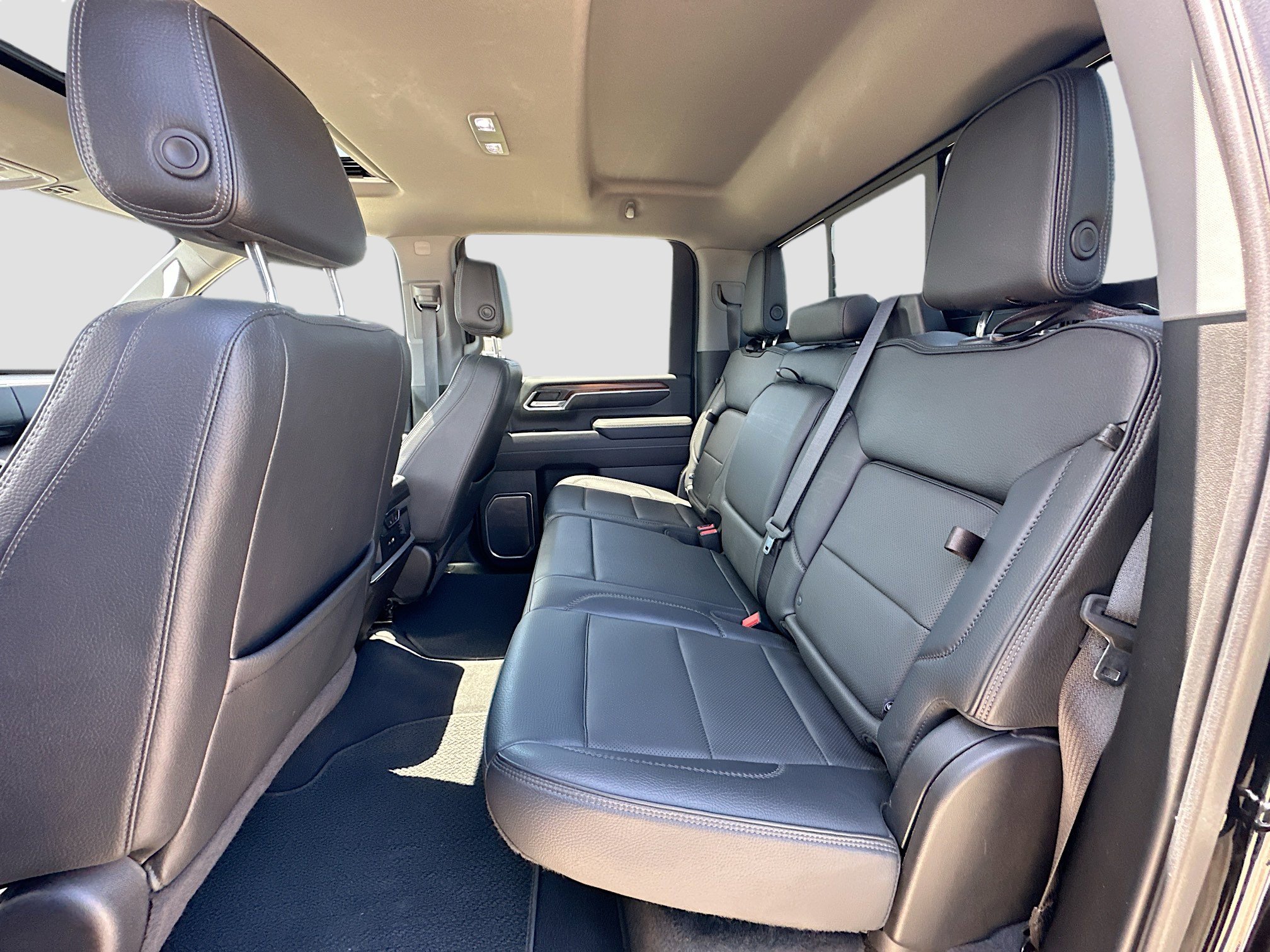 Used 2024 GMC Sierra 2500 Denali AWD/4WD image 25