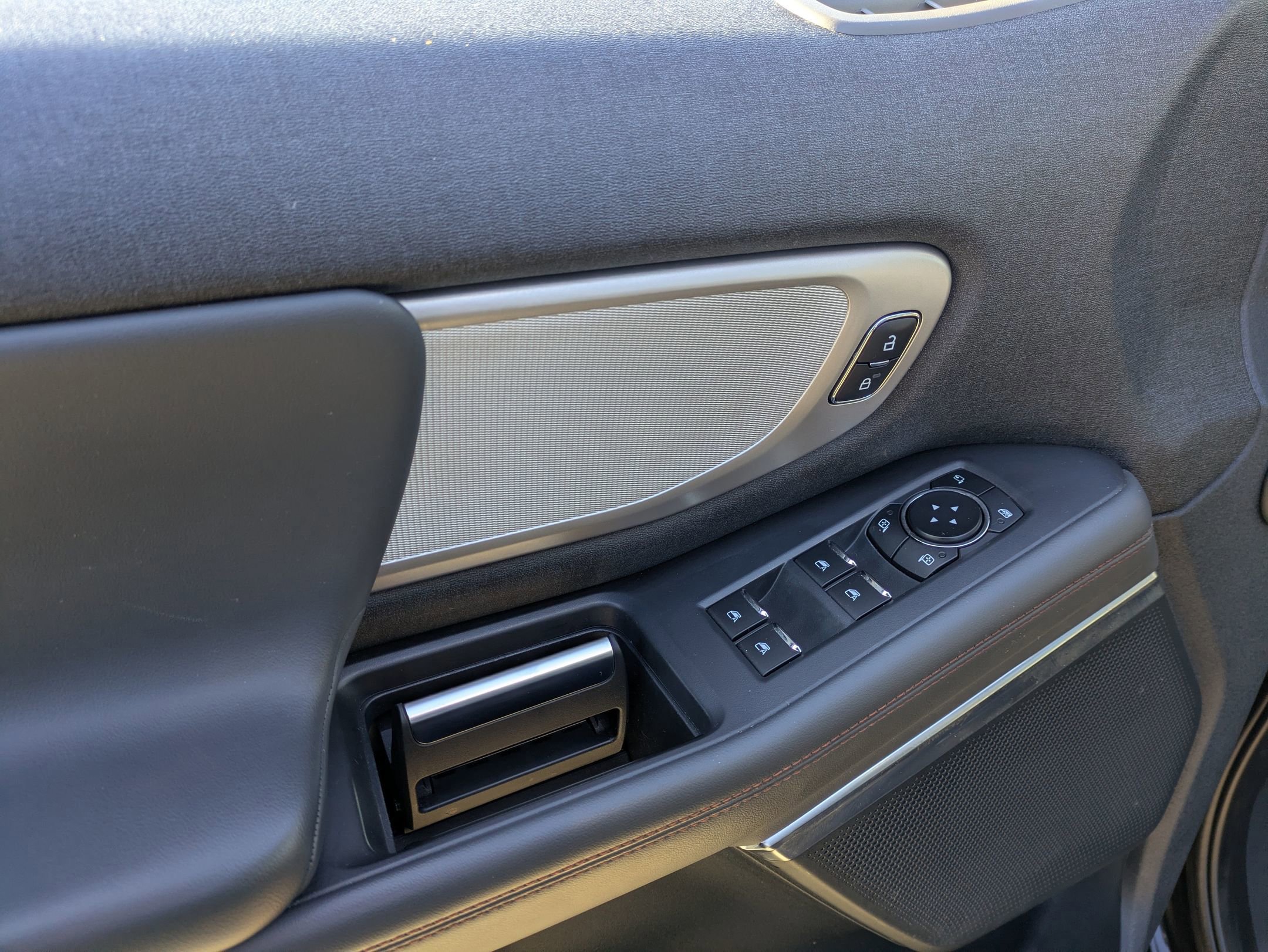 Certified 2025 Ford Expedition Active image 15