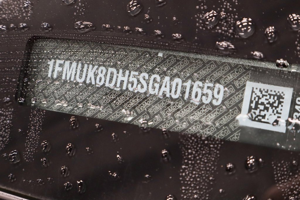 Certified 2025 Ford Explorer Active image 36