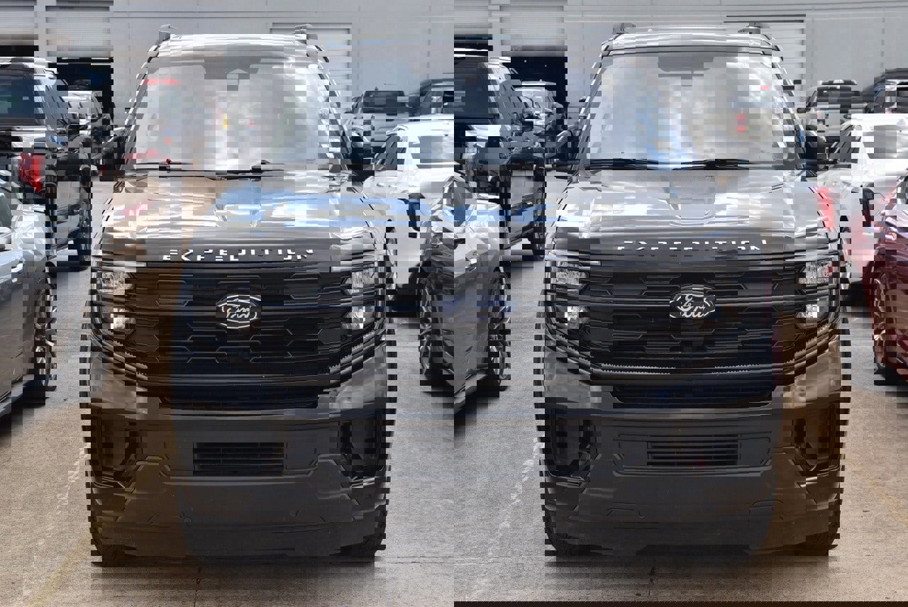 Certified 2025 Ford Expedition Max Active image 9