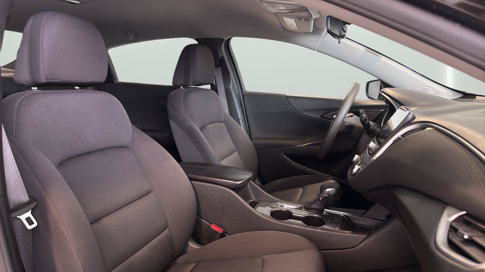 Used 2024 Chevrolet Malibu LT FWD image 18