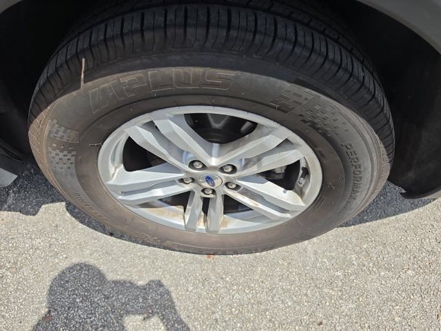 Certified 2022 Ford Explorer XLT w/ Equipment Group 202A RWD image 8