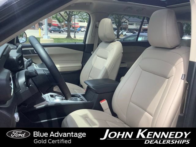 Certified 2022 Ford Explorer XLT w/ Equipment Group 202A AWD/4WD image 11