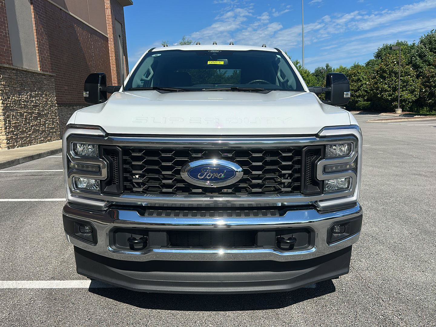 Certified 2025 Ford F350 Lariat w/ FX4 Off-Road Package AWD/4WD image 9