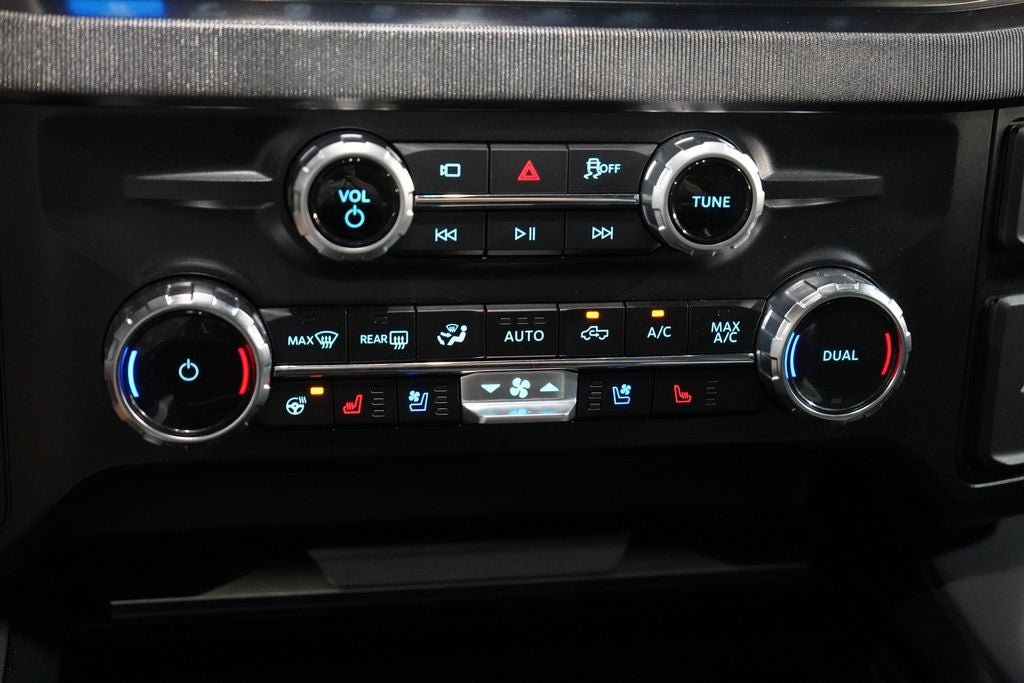 Certified 2025 Ford F250 Platinum AWD/4WD image 31