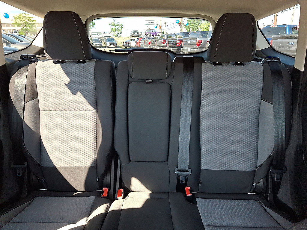 Certified 2017 Ford Escape SE w/ SE Cold Weather Package AWD/4WD image 13