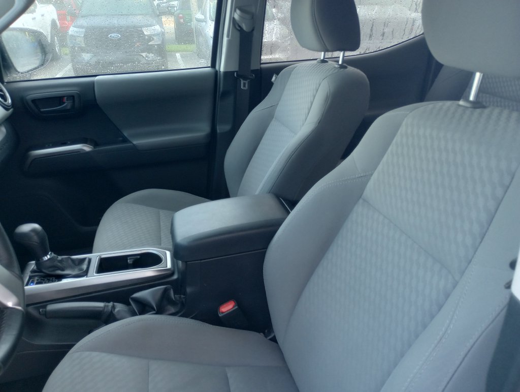 Used 2022 Toyota Tacoma SR5 RWD image 21