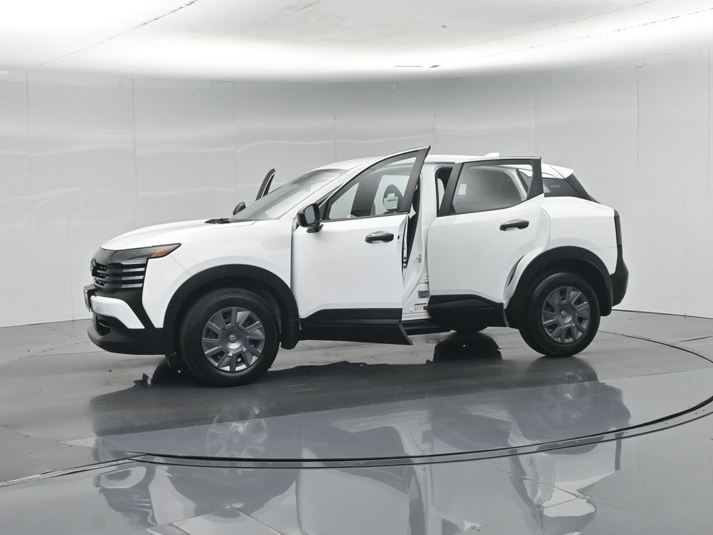 Used 2025 Nissan Kicks S FWD image 30