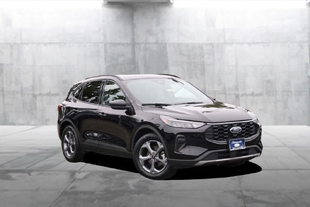 Certified 2025 Ford Escape ST-Line FWD image 2