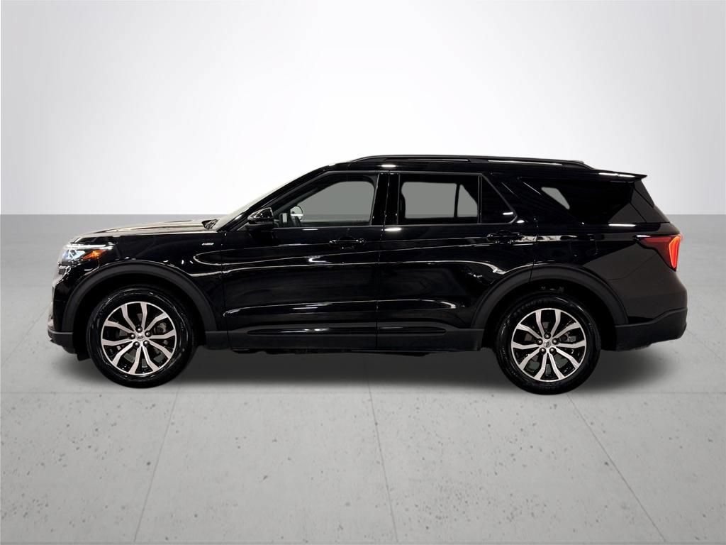 Certified 2025 Ford Explorer ST-Line AWD/4WD image 16