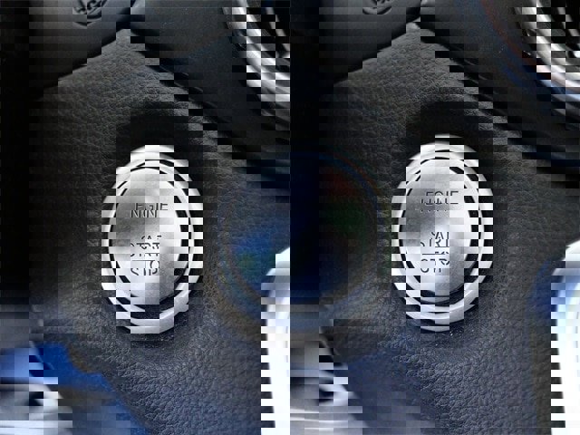 Used 2018 Mercedes-Benz GLA 250 4MATIC image 23